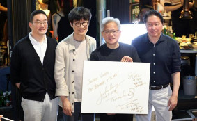 홍대서 총수들과 삼겹살·소맥…젠슨 황 