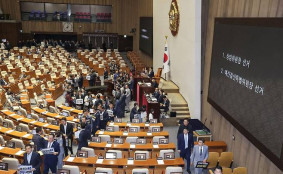 與 상임위원장만 선출..법사위 서영교 재경위 조승래- 등