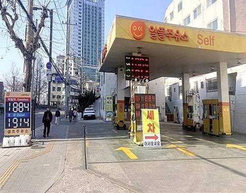 기름값 하락세 지속…전국 휘발유 평균 가격 1,821원