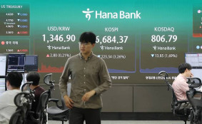 외국인 3.3조 '팔자'…코스피 3%대 급락, 6680선 마감
